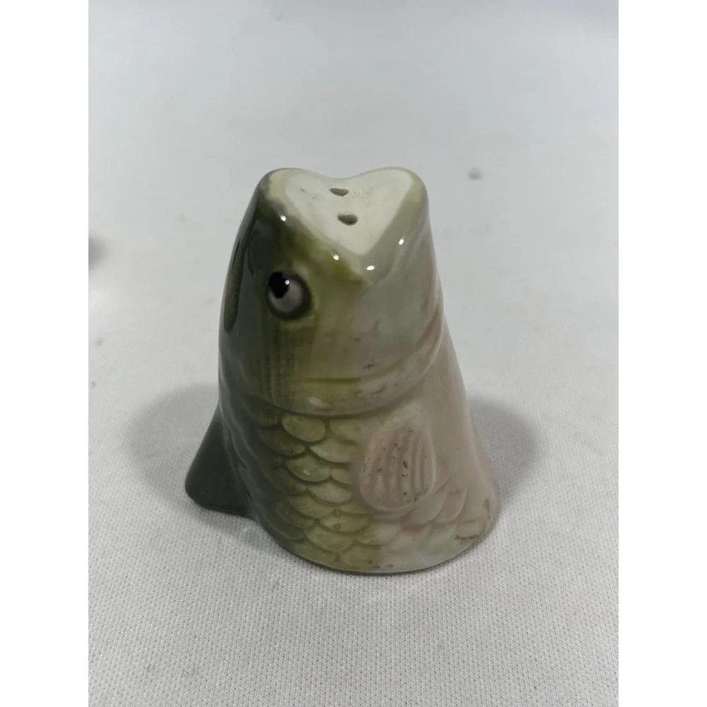 Largemouth Bass Salt Pepper Shakers Fish Cabin Lodge Rustic Cottagecore